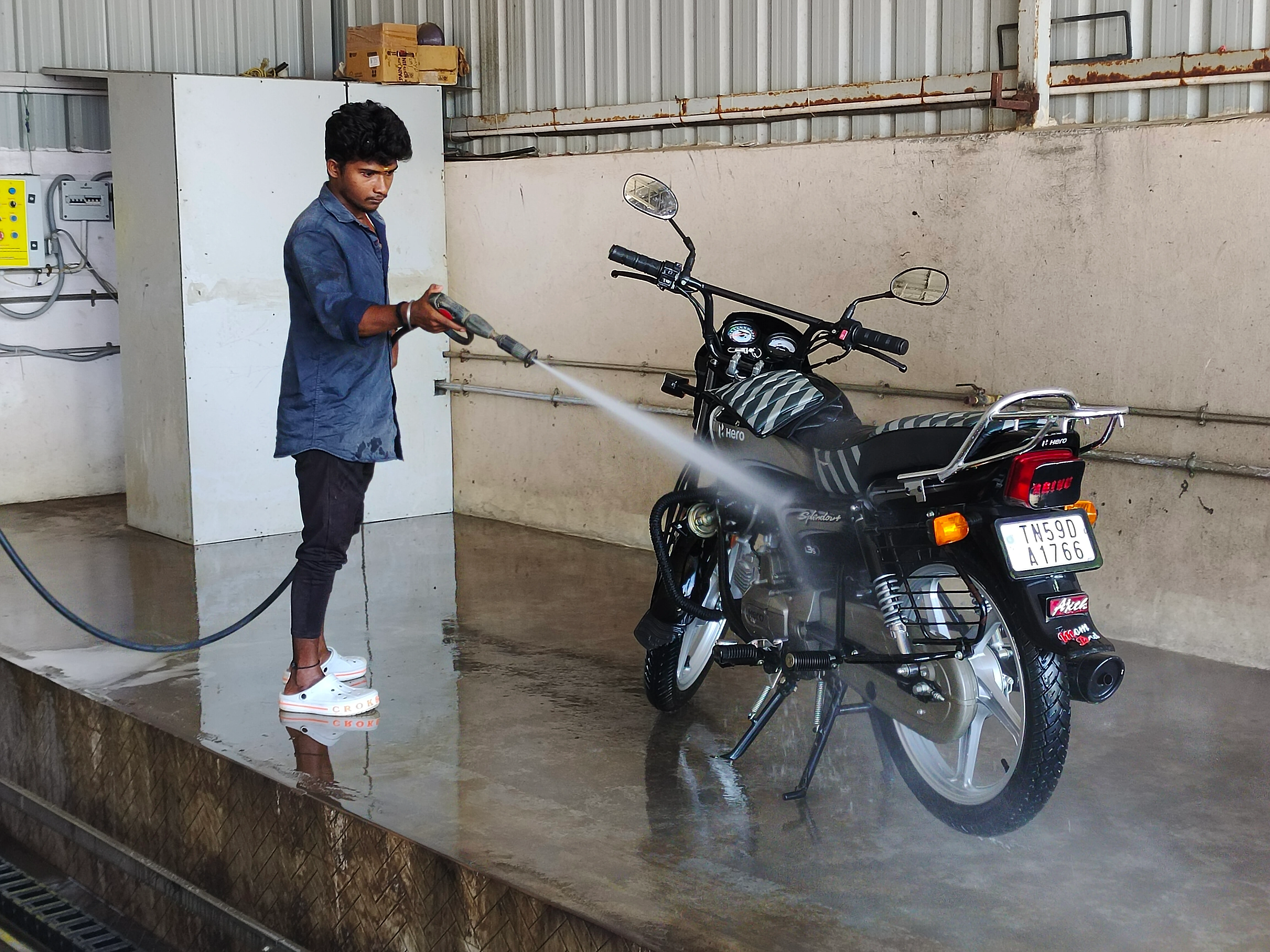 Bike Wash With Water Foam